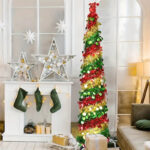 sapin de Noël extérieur avec lumières