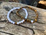 bracelet oeil de tigre et howlite