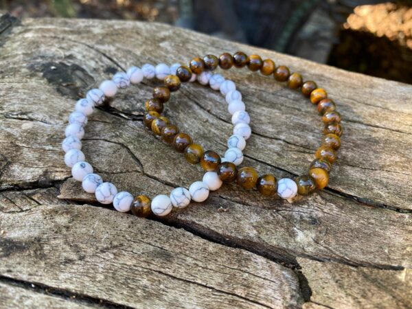 bracelet oeil de tigre et howlite