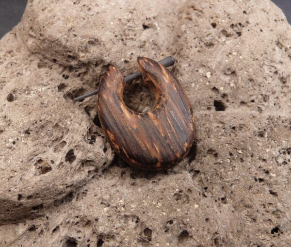 boucle d'oreille créole en bois de cocotier
