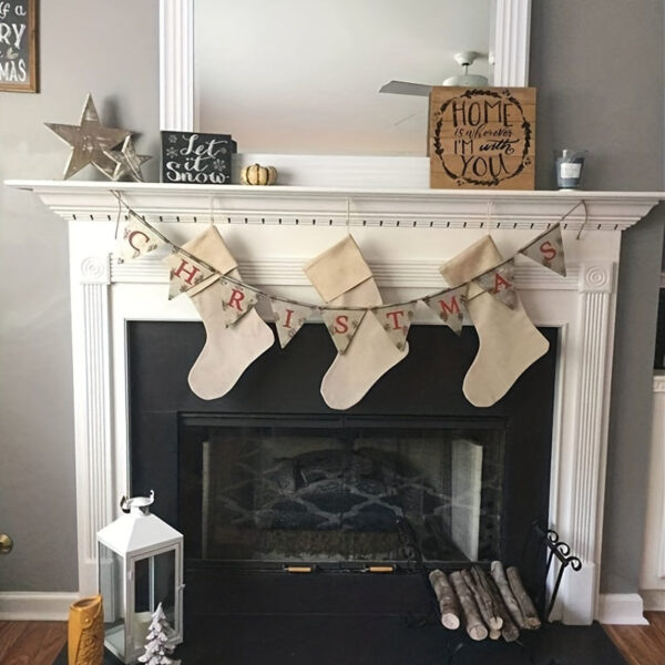 chaussette de Noël cheminée beige