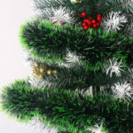sapin enneigé festif
