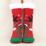 Chaussettes D'hiver pour Noel autour du sapin