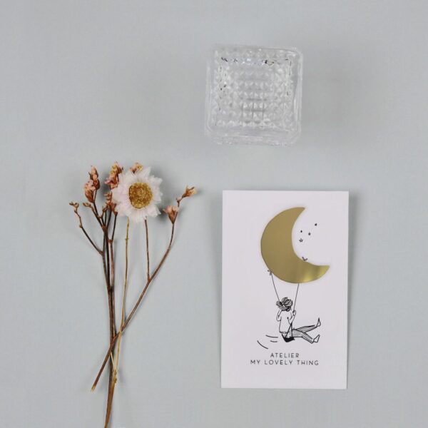 pin's lune en laiton doré